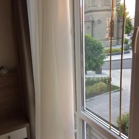 Apartment мони