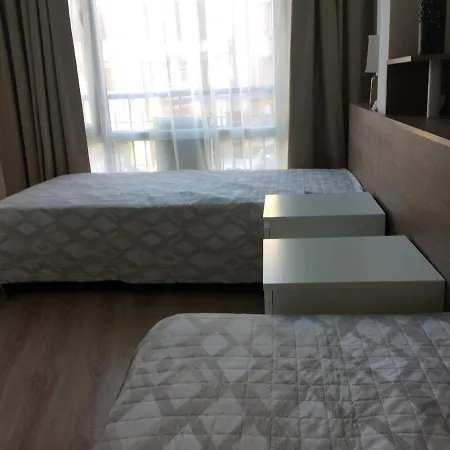 Apartment мони *